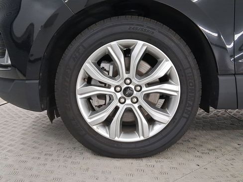 Used 2024 Ford Edge Titanium image 11