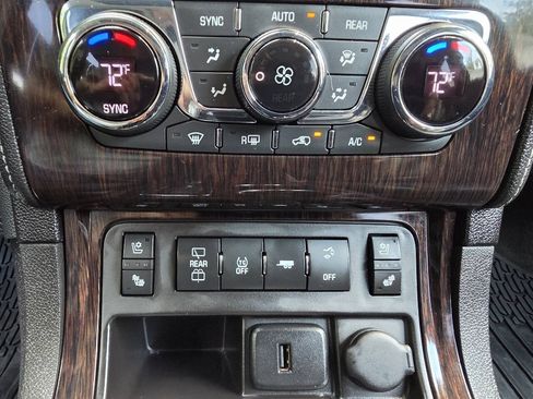 Used 2017 Chevrolet Traverse Premier AWD/4WD image 15