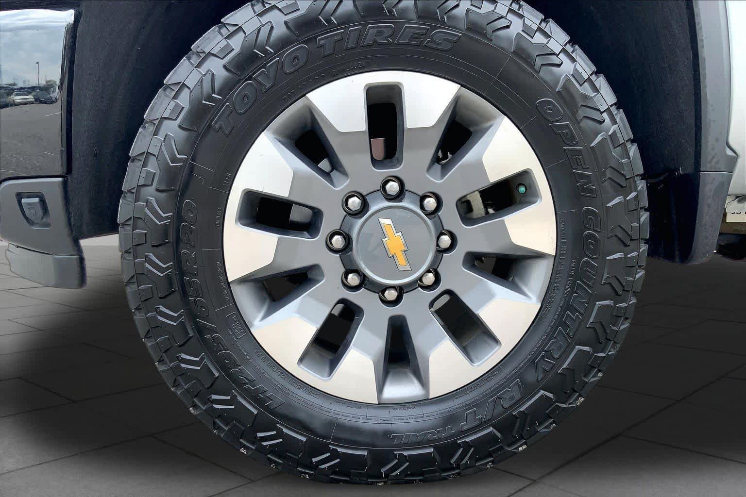 Used 2024 Chevrolet Silverado 2500 Custom w/ Custom Value Package AWD/4WD image 11