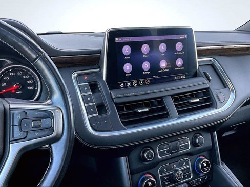 Used 2021 Chevrolet Suburban Premier image 7