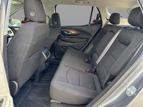 Used 2021 GMC Terrain SLE w/ Driver Convenience Package image 10