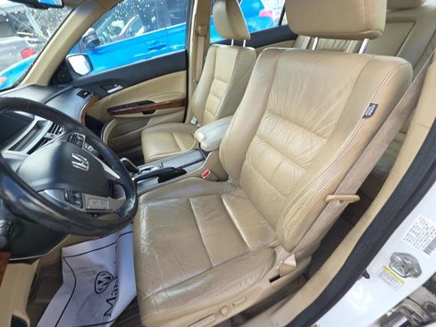 Used 2011 Honda Accord EX-L image 9