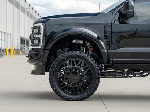 Used 2025 Ford F450 Platinum image 18