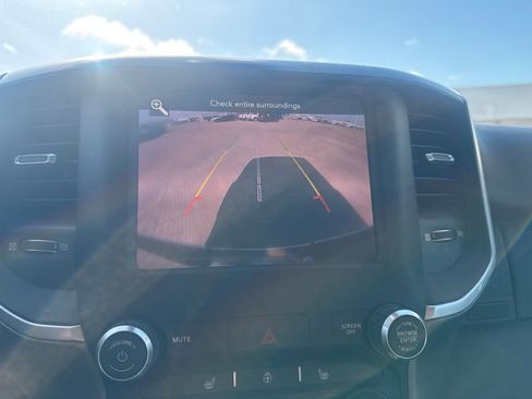 Used 2019 RAM 1500 Big Horn AWD/4WD image 41
