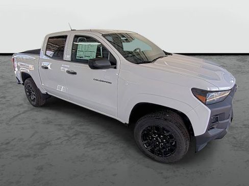 New 2026 Chevrolet Colorado W/T w/ WT Custom Package AWD/4WD image 4