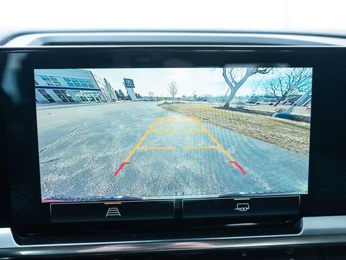 Used 2024 GMC Sierra 1500 SLT image 33