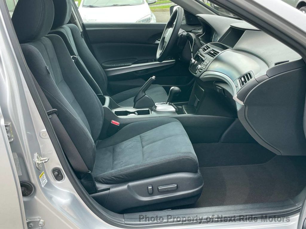 Used 2013 Honda Crosstour EX image 10