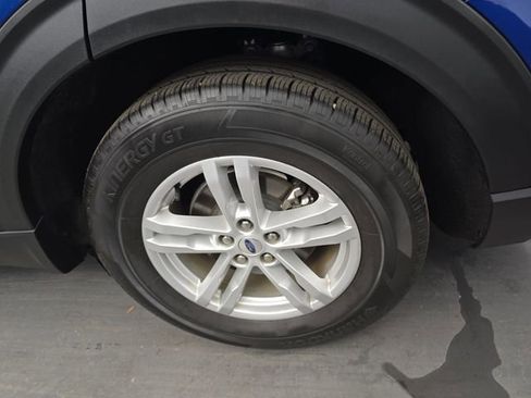 Used 2022 Ford Explorer XLT w/ Equipment Group 202A image 16