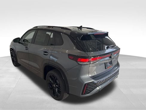 New 2025 Volkswagen Tiguan SE R-Line image 3