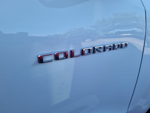 Used 2024 Chevrolet Colorado LT w/ LT Convenience Package RWD image 10