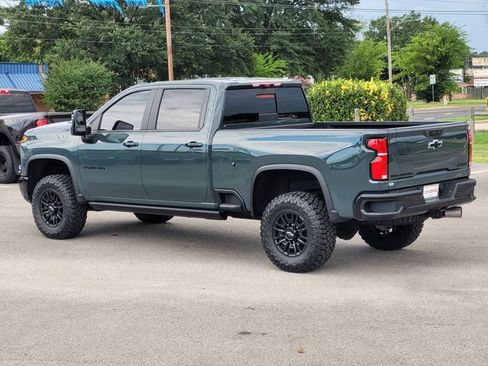 Used 2026 Chevrolet Silverado 2500 ZR2 w/ LPO, Dark Essentials Package AWD/4WD image 7