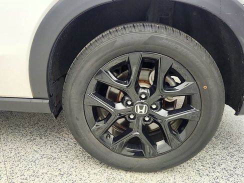 Used 2023 Honda HR-V Sport image 9