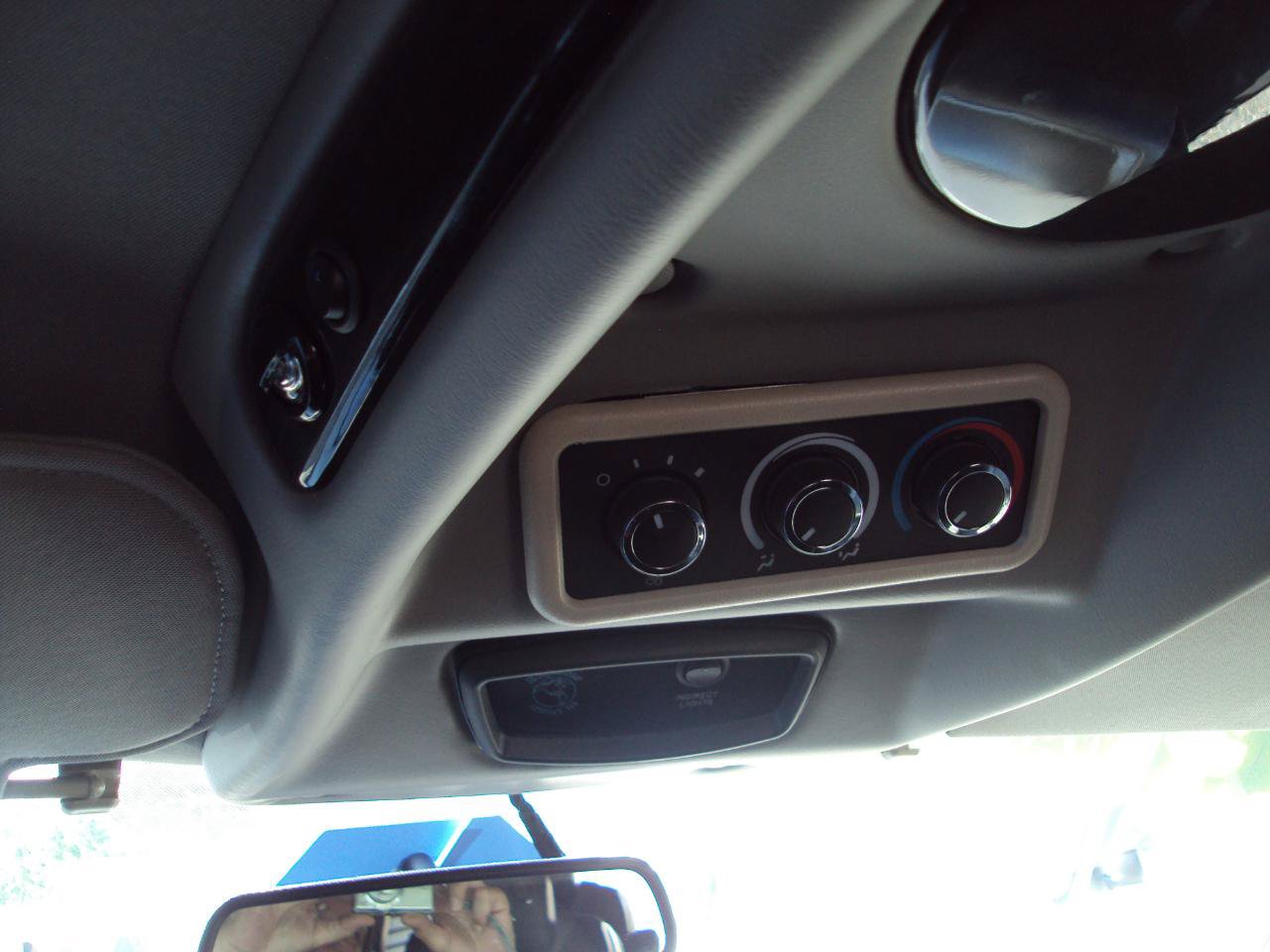 Used 2023 Chevrolet Express 2500 Extended RWD image 26