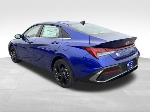 New 2026 Hyundai Elantra SEL Sport Premium FWD image 3