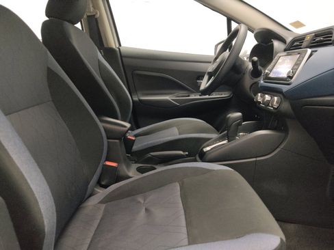 Used 2025 Nissan Versa SV FWD image 21