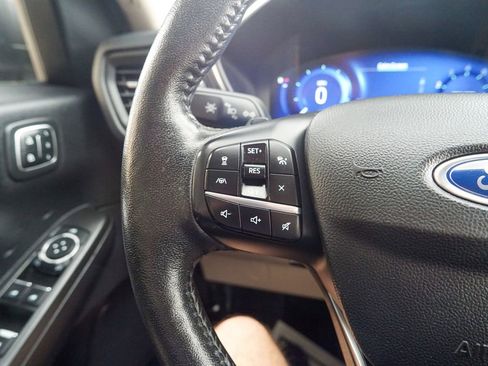 Used 2020 Ford Escape Titanium AWD/4WD image 23