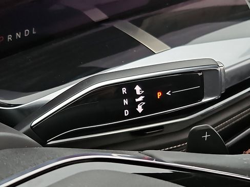 Certified 2026 Cadillac Escalade ESV Sport w/ LPO, ONYX Package image 15