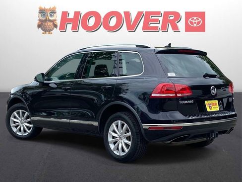 Used 2017 Volkswagen Touareg Sport AWD/4WD image 5