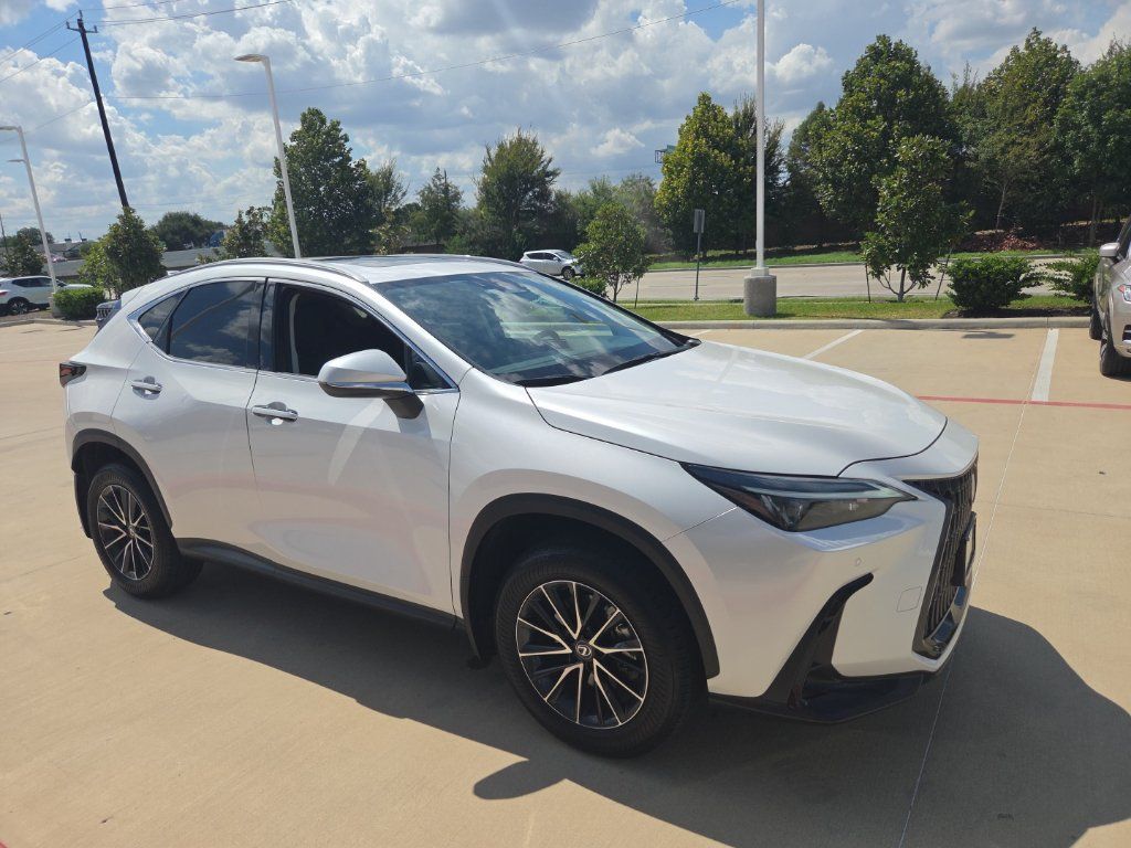 Used 2024 Lexus NX 250 FWD image 6