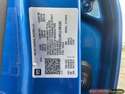 Used 2024 GMC Canyon AT4 w/ AT4 Premium Package image 35