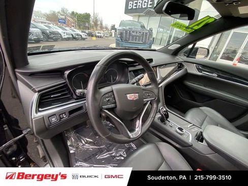 Used 2021 Cadillac XT6 Premium Luxury image 12