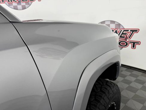 Used 2016 Toyota Tacoma SR5 w/ SR5 Appearance Package (SN) AWD/4WD image 28
