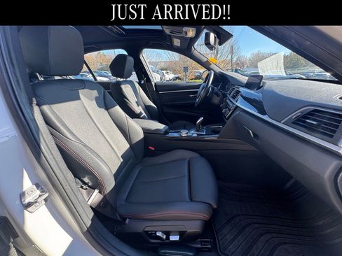 Used 2018 BMW 330i Sedan w/ Convenience Package image 9