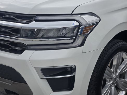 Used 2024 Ford Expedition Max King Ranch image 9