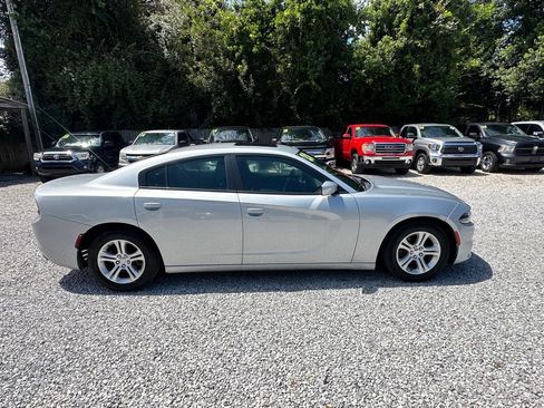 Used 2020 Dodge Charger SXT w/ Leather Interior Group image 5