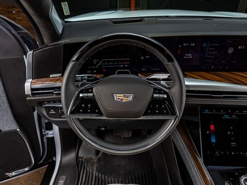 Used 2026 Cadillac Escalade Platinum Sport w/ LPO, Floor Liner Package image 19