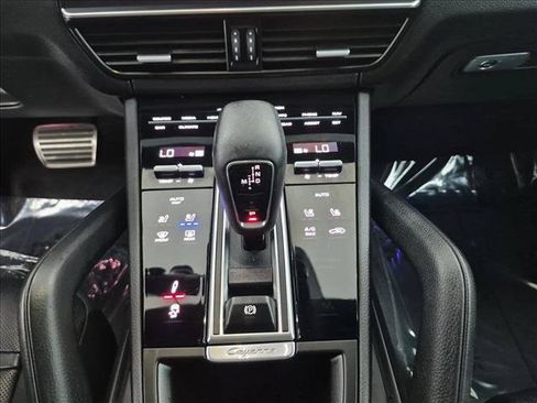 Used 2022 Porsche Cayenne S AWD/4WD image 12