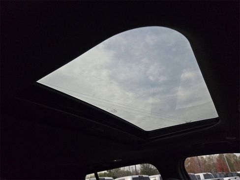 New 2025 Jeep Grand Cherokee Laredo X image 9