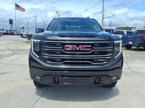 New 2026 GMC Sierra 1500 AT4 w/ AT4 Premium Package AWD/4WD image 2
