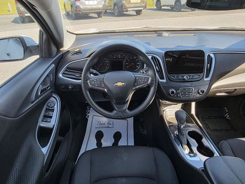 Used 2024 Chevrolet Malibu LT image 14