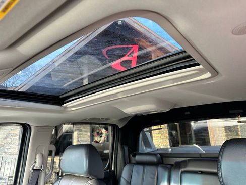 Used 2008 Chevrolet Avalanche LTZ w/ LTZ Preferred Equipment Group image 16