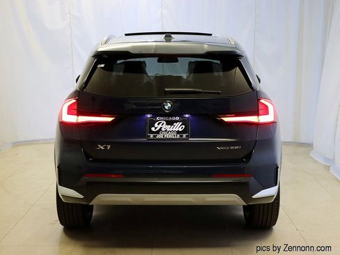 Used 2026 BMW X1 xDrive28i image 9