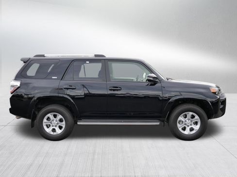 Certified 2023 Toyota 4Runner SR5 Premium w/ Moonroof Package AWD/4WD image 8