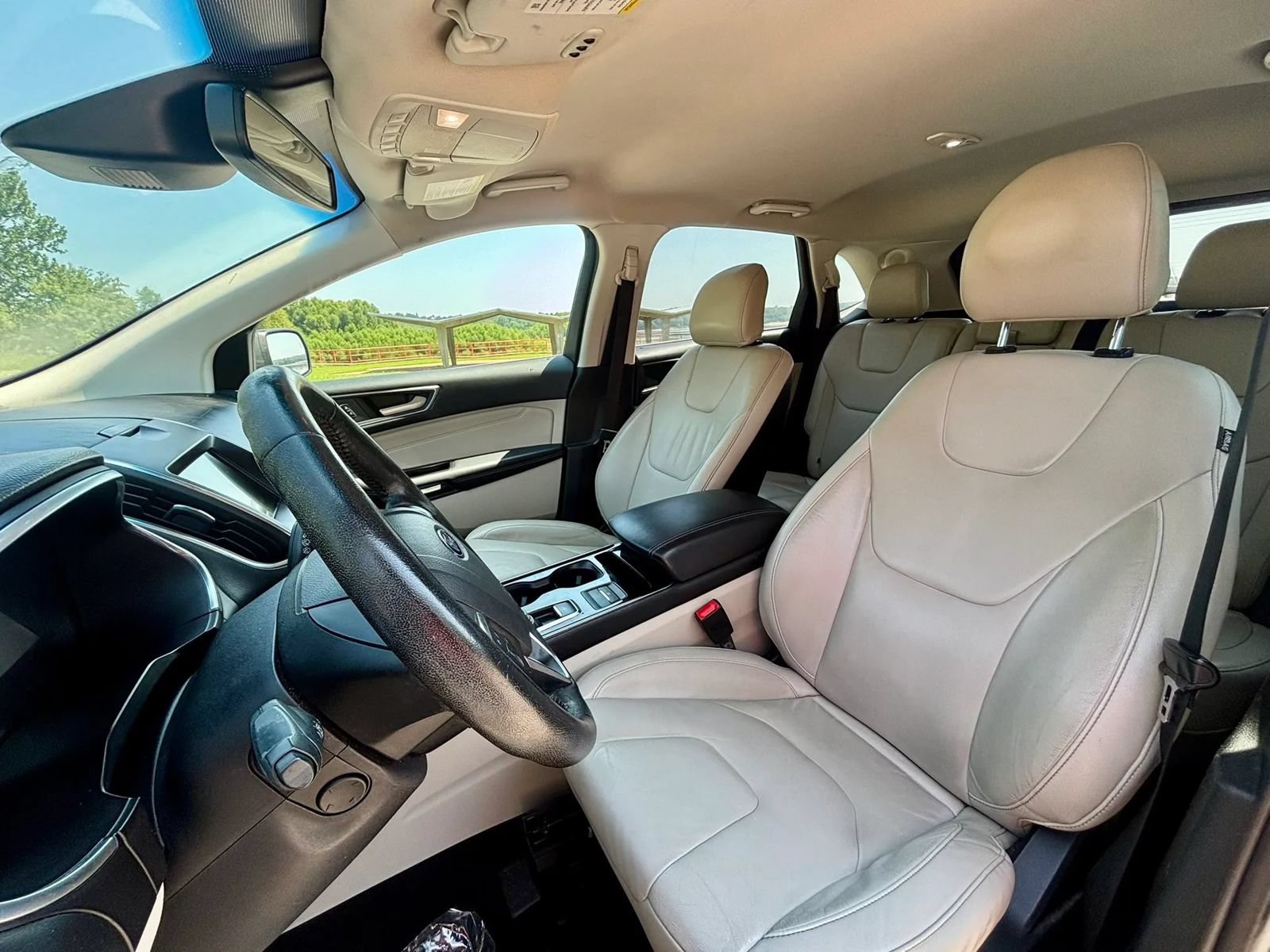 Used 2019 Ford Edge Titanium FWD image 16