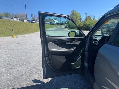 Used 2026 Chevrolet TrailBlazer LT w/ Driver Confidence Package image 20