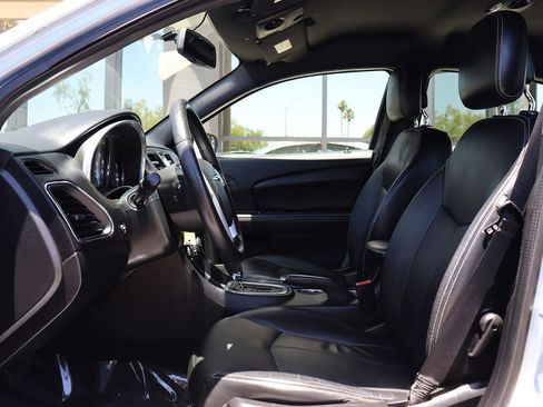 Used 2013 Chrysler 200 Limited FWD image 38