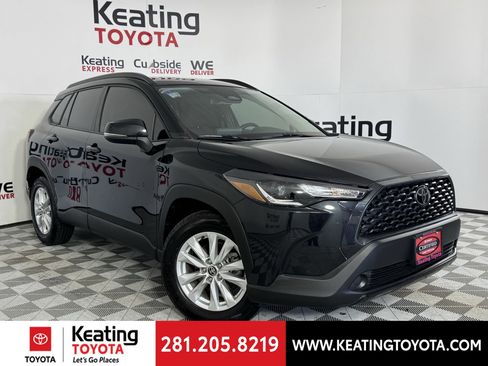 Certified 2024 Toyota Corolla Cross LE image 2