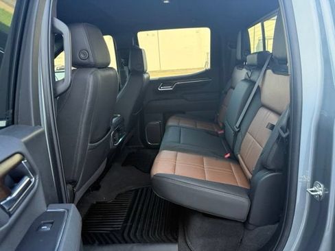Certified 2025 Chevrolet Silverado 1500 High Country w/ Z71 Off-Road Package AWD/4WD image 31