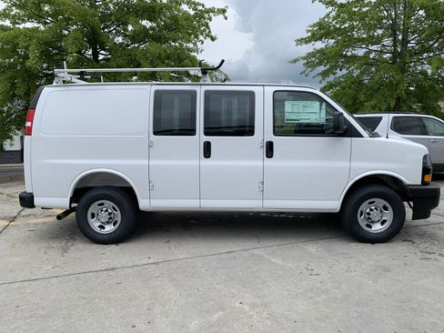 New 2025 Chevrolet Express 2500 w/ Driver Convenience Package image 2
