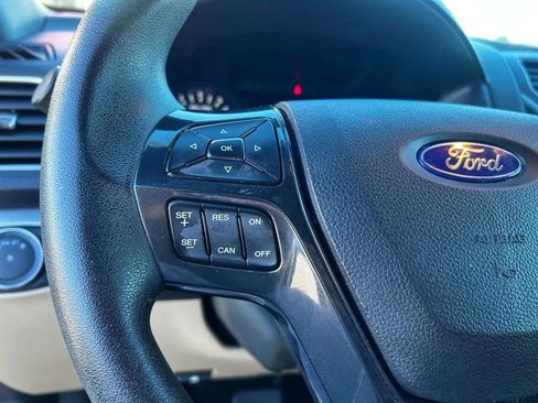 Used 2017 Ford Explorer XLT image 15