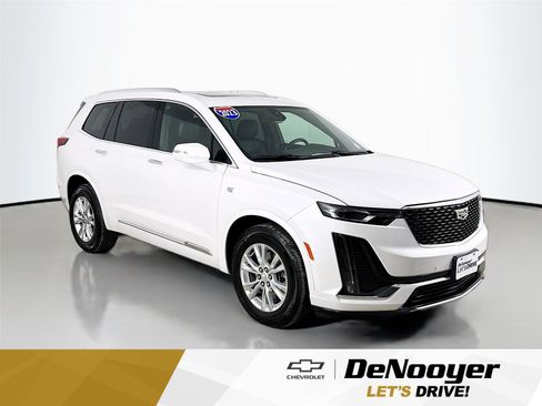 Used 2023 Cadillac XT6 Luxury image 1