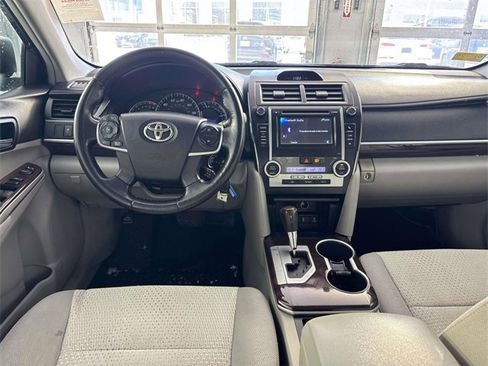Used 2012 Toyota Camry XLE image 11