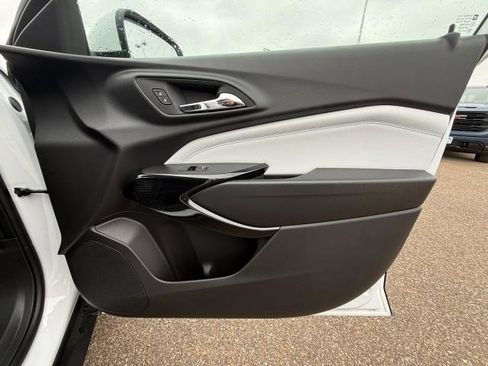 New 2026 Chevrolet Trax LT image 28