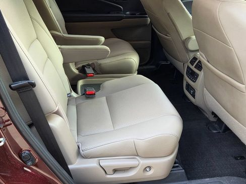 Used 2019 Honda Pilot Elite image 18