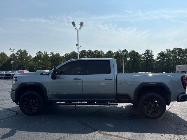 Used 2024 GMC Sierra 2500 AT4 w/ AT4 Preferred Package AWD/4WD image 8