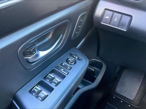 Used 2025 Honda Pilot Touring image 38
